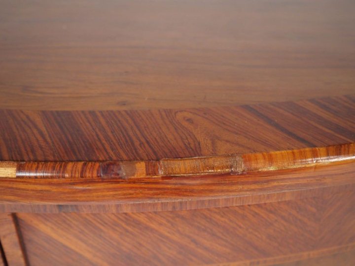 Paire d'encoignures de style Louis XVI en marqueterie à décor de canne