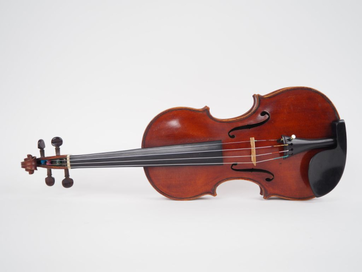 Violon 	dans le goût de Fiorini vers 1900. 	4/4   Expert : Atelier Dal