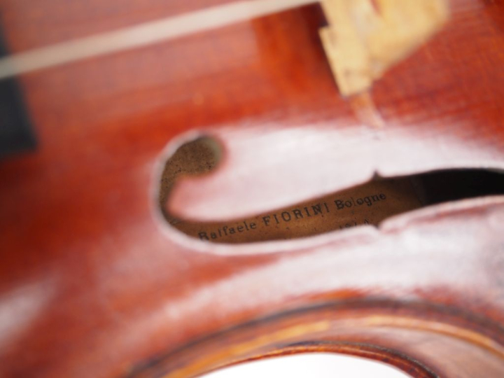Violon 	dans le goût de Fiorini vers 1900. 	4/4   Expert : Atelier Dal