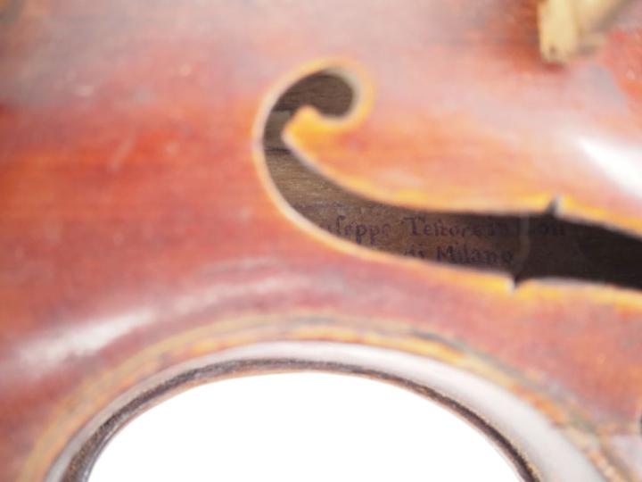 Violon,	 auteur anonyme vers 1870-1880 	4/4	 (talon cassé, manche à re