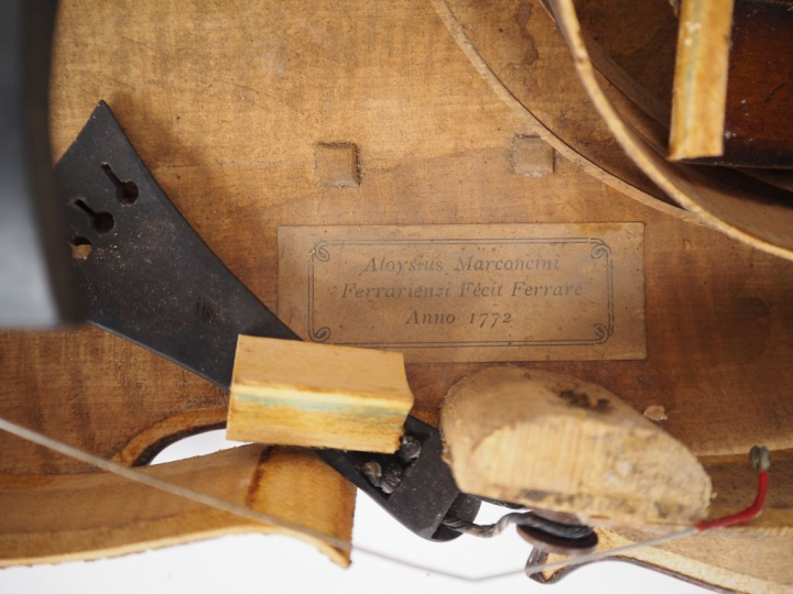 Violon, 	atelier Jerome Thibouville Lamy, vers 1920	 4/4 	(à recoller 