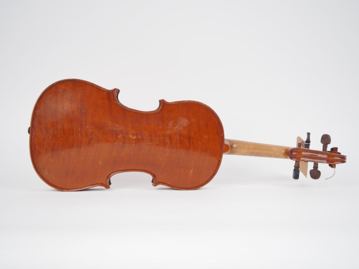 Violon 	portant l'etiquette "Bertholini" 	4/4 Expert : Atelier Dalle C