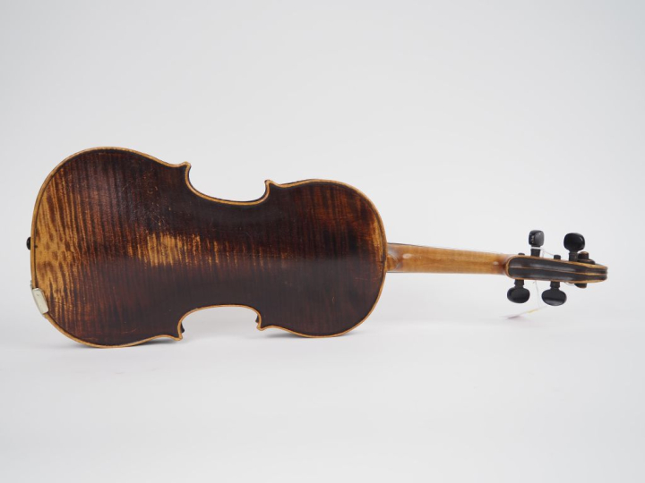 Violon 	fait par Didier Nicolas Ainé	 4/4 	(bon état)  Expert : Atelie