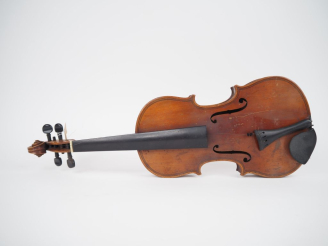 Vente aux enchères Violon des 	pays de l'est fait dans le style Maggini 	4/4	 (bon état) 