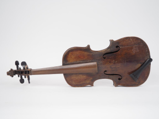 Vente aux enchères Violon	 Allemand signé "Hopf" au talon vers 1890 	4/4 	(cassures à la 