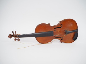 Vente aux enchères Violon 	fait à Mirecourt dans l'atelier Laberte	 4/4 	(bon état) Exper