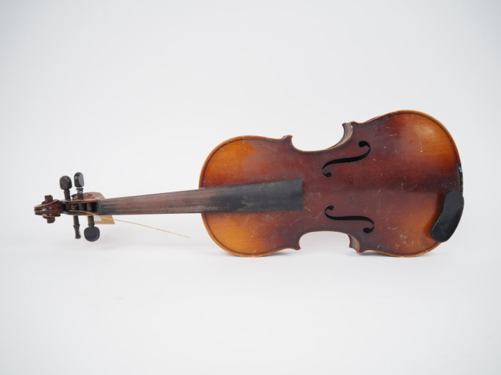 Violon 	de fabrication industrielle 3/4	 bon état Expert : Atelier Dal