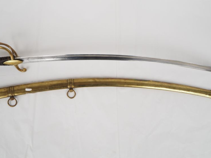 Sabre d’officier de cavalerie dans le goût du fourbisseur FOURNERA.  P