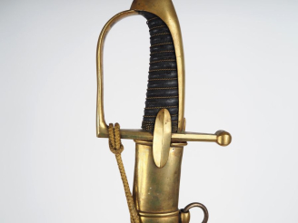 Vente aux enchères Sabre de chasseur à cheval de la Garde impériale.  Poignée recouverte 
