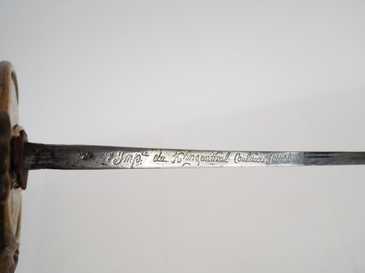 Sabre de garde du corps du Roi, 1er modèle.  Poignée recouverte de gal