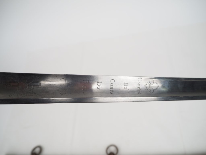 Sabre de garde du corps du Roi, 2e modèle.  Poignée recouverte de cuir