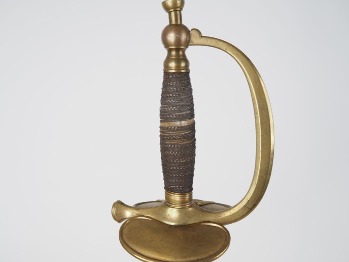 Épée de sous-officier Second Empire.  Fusée filigranée de cuivre argen