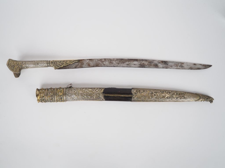 Grand poignard ottoman « Yatagan »  Poignée recouverte de vermeil repo