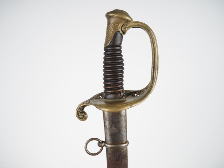 Sabre d’adjudant d’infanterie modèle 1855.  Poignée en corne (manque l
