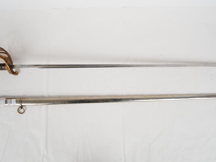 Sabre d’officier d’infanterie, modèle de fantaisie.  Poignée en corne 