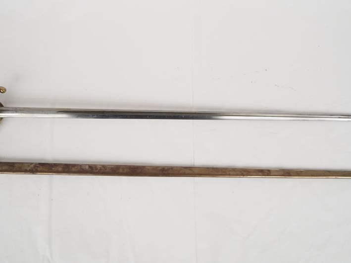 Sabre d’officier d’infanterie modèle 1882.  Poignée en corne avec fili