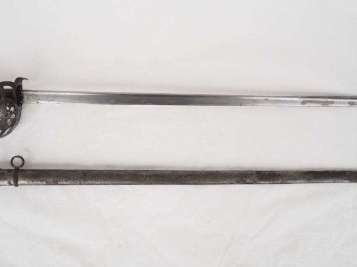 Sabre de hussard modèle 1889 prussien.  Poignée en caoutchouc durci (m