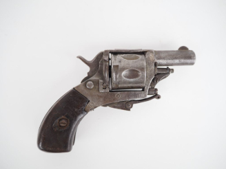 Vente aux enchères Revolver Bulldog six coups, calibre 320. E.M. (Accident mécanique)