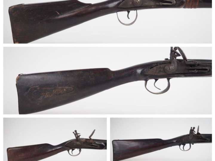 Ensemble de quatre fusils à silex dit « de traite » pour la décoration
