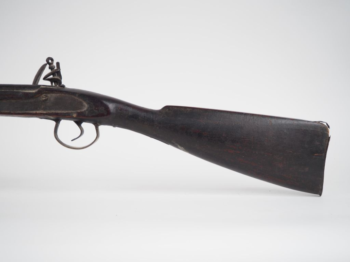 Ensemble de quatre fusils à silex dit « de traite » pour la décoration