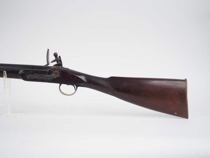 Ensemble de deux fusils à silex dit « de traite » et deux fusils à sil