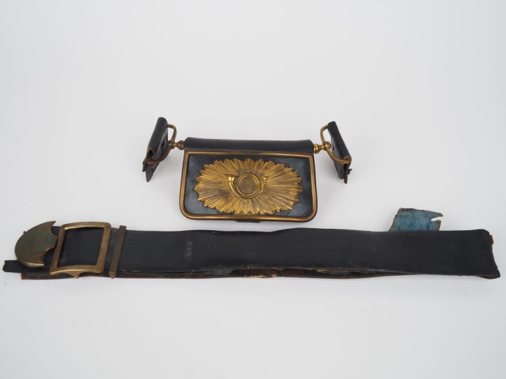 Giberne d’officier de chasseurs à cheval modèle 1872.  Coffret à côtés