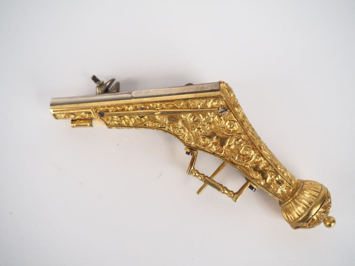 Superbe pistolet miniature à rouet du type Nuremberg.  Canon rond, à p