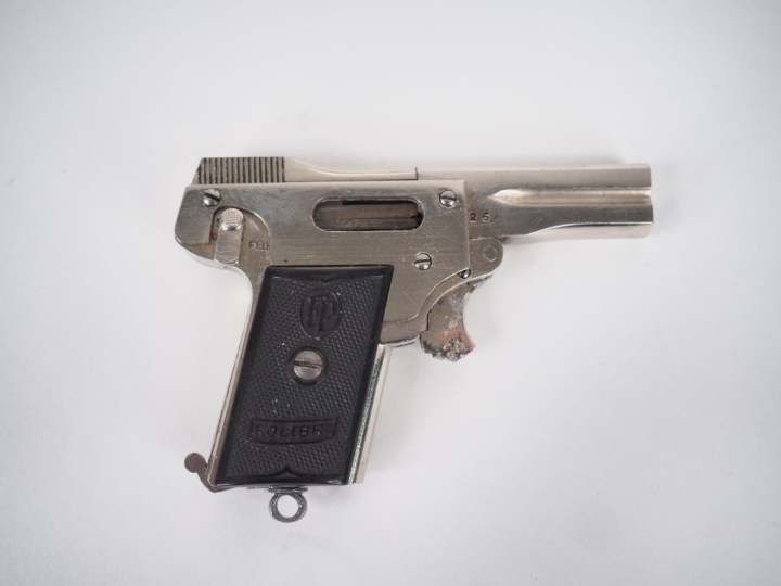 Pistolet automatique Kolibri n°2, calibre 2,7 mm.  Finition polie miro