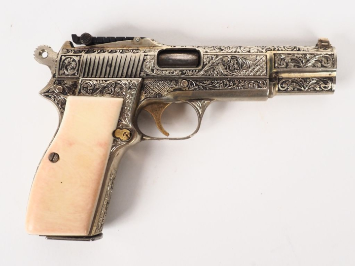 Pistolet Browning automatique GP 35 miniature, gravé « Renaissance » C