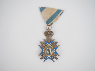 Vente aux enchères SERBIE  ORDRE DE SAINT SAVA Croix de chevalier.  En argent, vermeil et