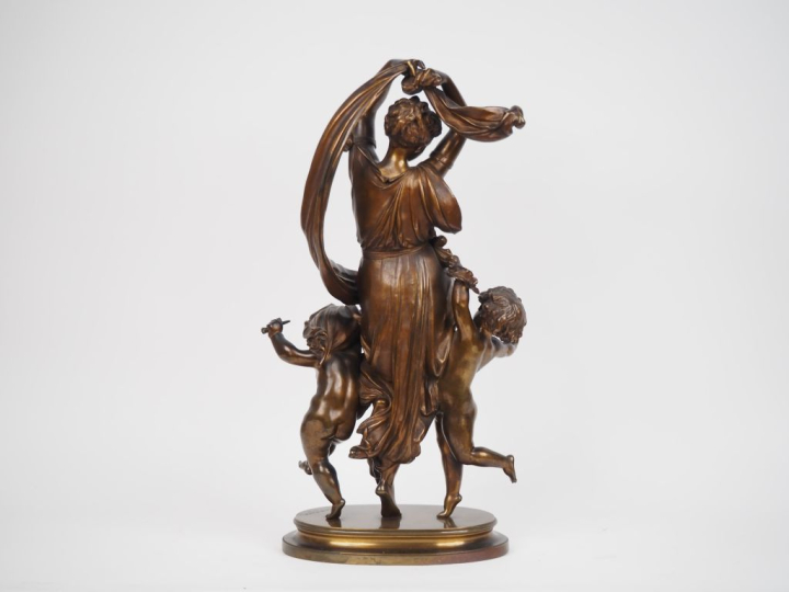 J. CARRIER.  "allégorie de la danse"  Sculpture en bonze à patine méda