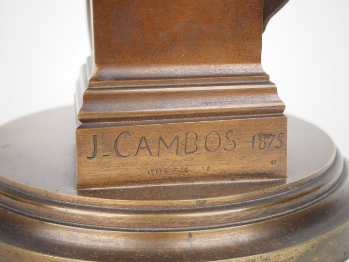 J. CAMBOS.  "la fileuse" Sculpture en bronze à patine brune Signée  H.