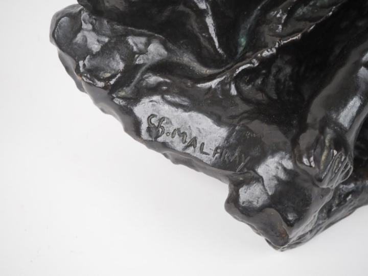 CHARLES MALFRAY. "Nu allongé". Sculpture en bronze à patine noire. Sig