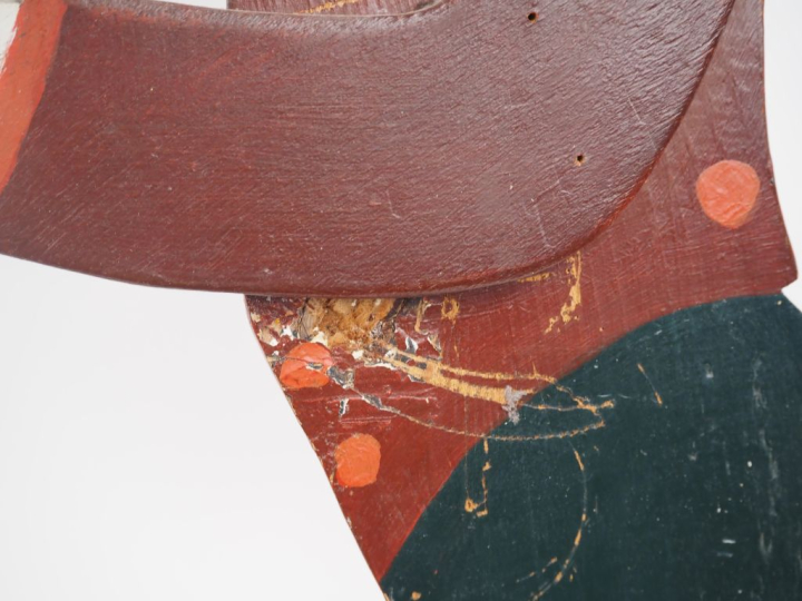 Deux serviteurs muets en bois sculpté polychrome représentant des majo