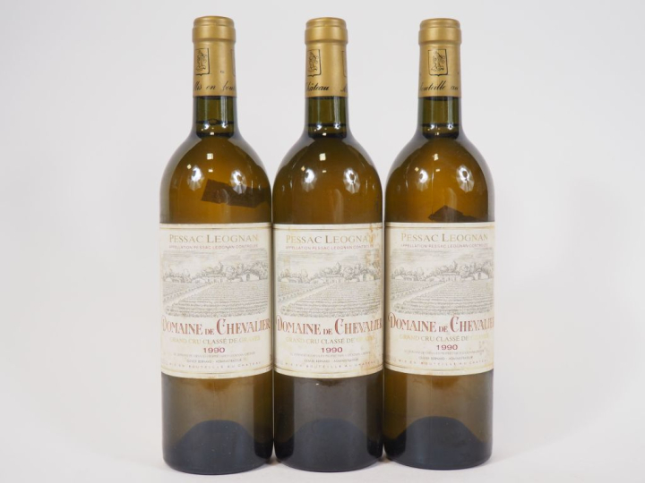 3 BOUTEILLES DOMAINE DE CHEVALIER GCC GRAVES - 1990