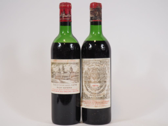 Vente aux enchères 2 BOUTEILLES de 1970 : 1 COS D'ESTOURNEL ST ESTÈPHE BEP/CAPS CORRODEE 