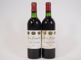 Vente aux enchères 2 BOUTEILLES CLOS FOURTET 1er GCC ST EMILION - 1975 - 1 LB/1 ETS