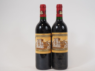 Vente aux enchères 2 BOUTEILLES CHÂTEAU DUCRU BEAUCAILLOU GCC ST JULIEN - 1994
