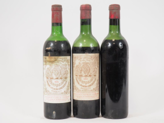Vente aux enchères 3 BOUTEILLES CHÂTEAU BARON PICHON DE LONGUEVILLE PAUILLAC : 1 de 1962 