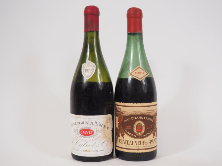 2 BOUTEILLES de 1929 : 1 MOULIN A VENT CALVET VIDANGE - 1 CHATEAUNEUF 