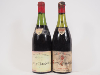Vente aux enchères 2 BOUTEILLES GEVREY CHAMBERTIN G PRIEUR - 1950 - 1 à 5,5 CM/CAPS TRES 