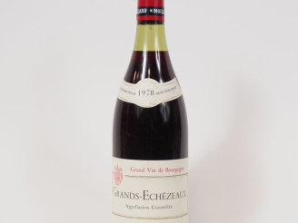 Vente aux enchères 1 BOUTEILLE GRANDS ECHEZEAUX MOILLARD - 1978 - 3 CM