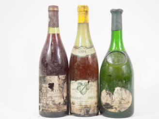 Vente aux enchères 3 BOUTEILLES : 1 ALOXE-CORTON DOMAINE FABIEN ET LOUIS SAIER 19?? BS/ET