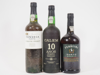 Vente aux enchères 3 BOUTEILLES PORTO : 1 FONSECA BLANC BS - 1 CALEM 10 ANS MISE 2005 - 1