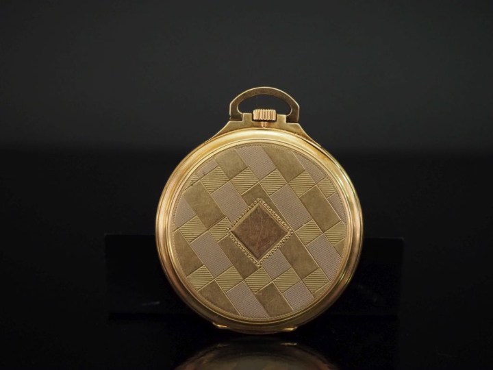 SAPHO, Genève Montre de gousset en or jaune 750. Cadran à chiffres ara