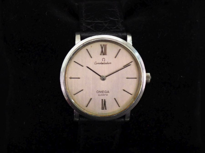OMEGA, Constellation Montre bracelet d'homme en acier.  cadran rond à 