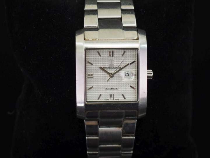 UNIVERSAL 861.217 4236698 Montre bracelet en acier Boîtier rectangulai