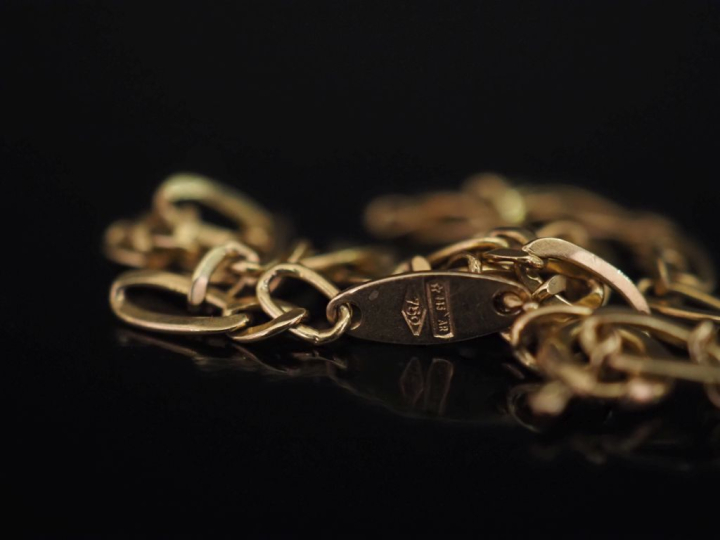 Bracelet souple en or jaune 750, maille fantaisie. Long. 21,5 cm Poids