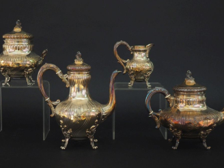 Vente aux enchères Service à thé et à café quatre pièces Napoléon III de style Louis XV e