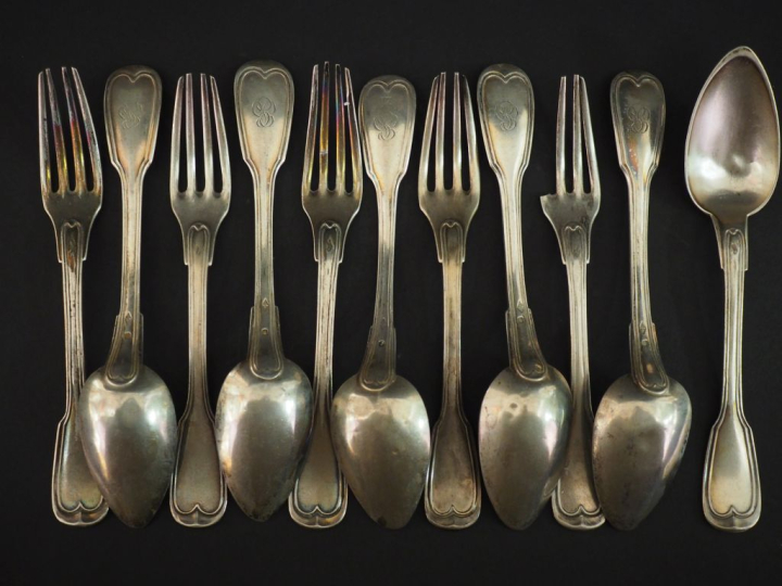 Suite de cinq grands couverts et une cuillère en argent 925, poinçon M